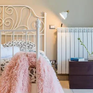 Apartment One Love Metropolitan Gardens Studio, Bucharest
